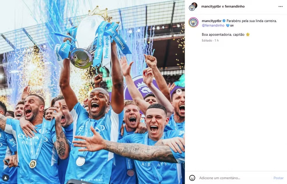 Fernandinho recebe homenagens após aposentadoria