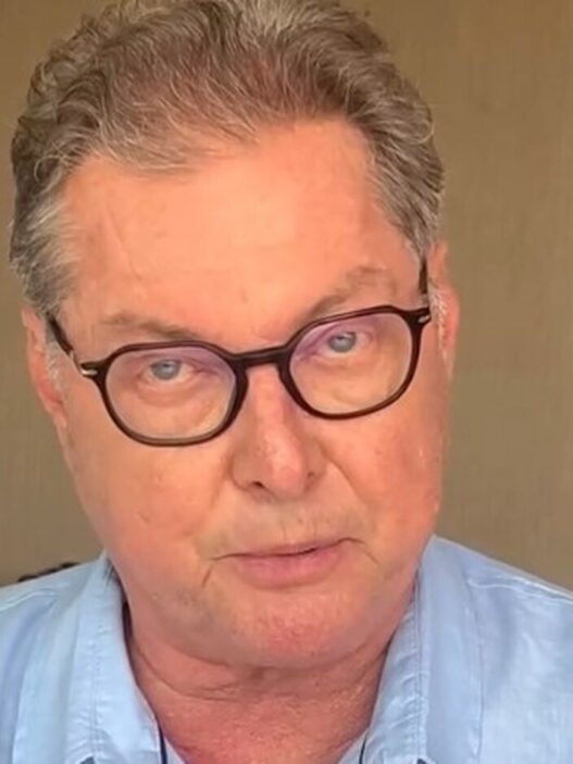 Ex-jogador detona Oswaldo de Oliveira após polêmica com Ancelotti: "Pior treinador que já trabalhei"