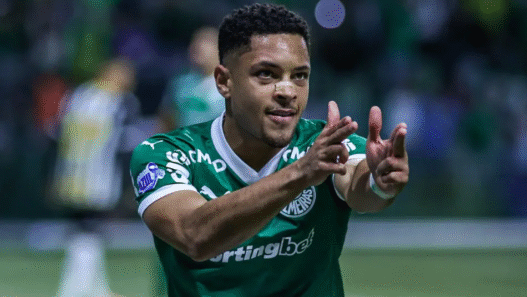 Vitor Roque brilha, e Palmeiras vence o Santos no Allianz Parque pelo Brasileirão