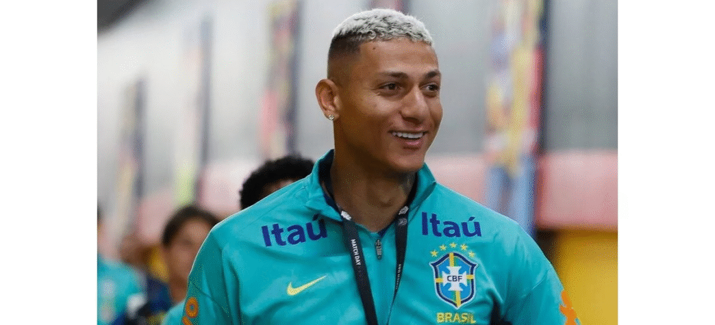 Seleção Brasileira inicia preparação em Londres com 22 jogadores; Ancelotti ainda aguarda quatro atletas