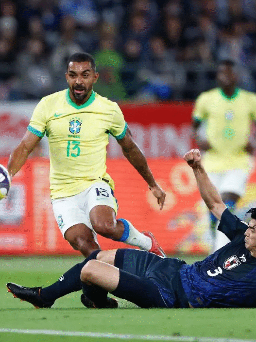 Carlo Ancelotti elogia Paulo Henrique e destaca ambiente em São Januário após nova convocação do lateral do Vasco