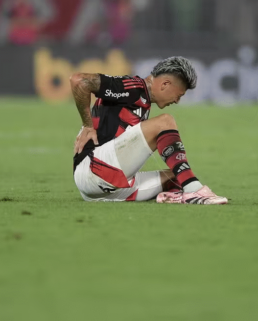 Flamengo tem cinco desfalques no departamento médico para encarar o São Paulo na Vila Belmiro