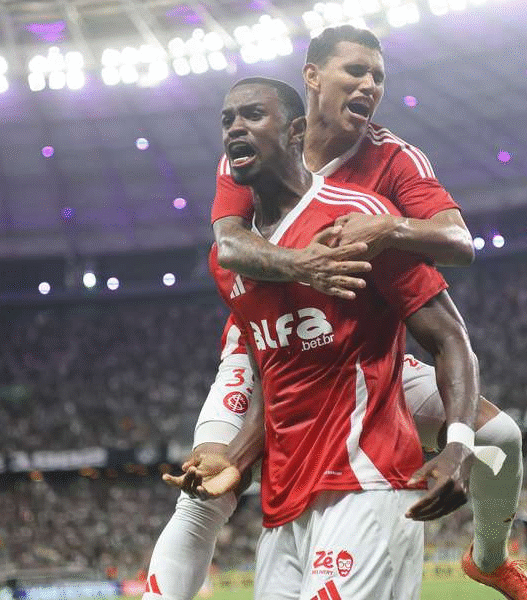 Inter vence o Ceará no Castelão e se afasta do Z-4