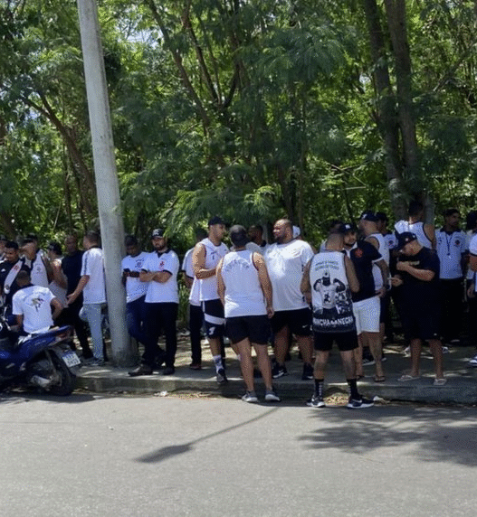 Tensão no Vasco: organizada invade CT para cobrar elenco após quinta derrota seguida no Brasileirão