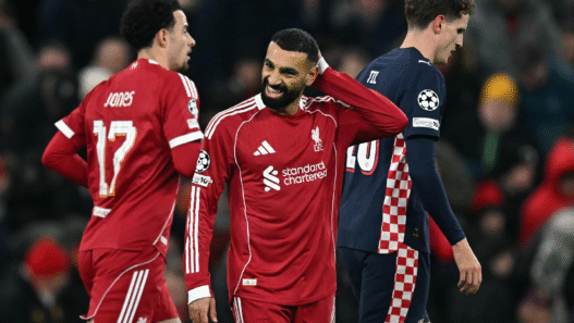 Curtis Jones desabafa após goleada em Anfield: “Estamos na merda. Isso precisa mudar”