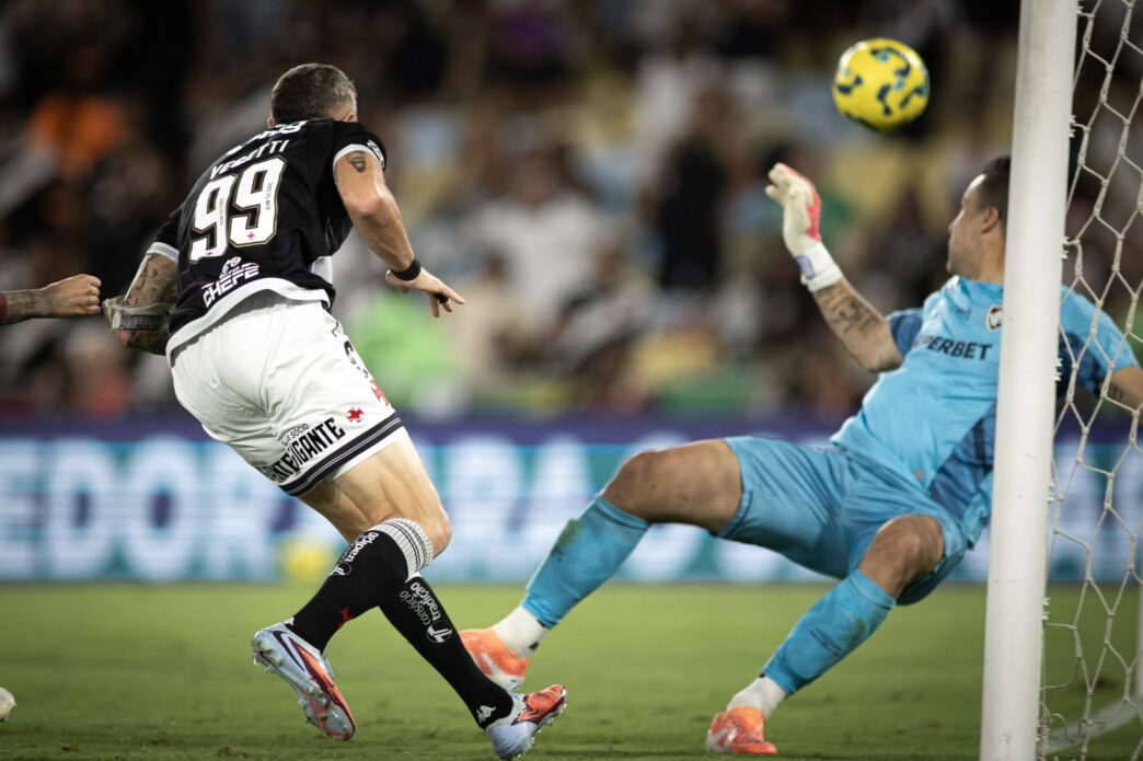 Rayan e Vegetti comandam virada do Vasco diante do Fluminense no primeiro jogo da semifinal da Copa do Brasil