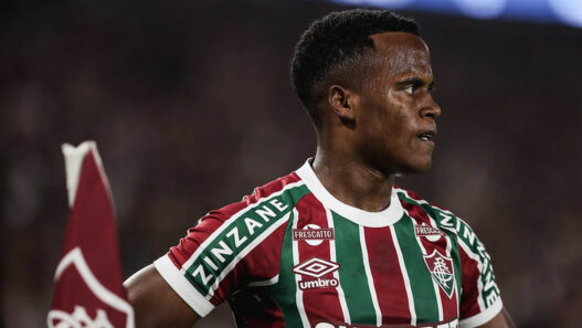 Wolverhampton bate o martelo e divulga valor por Arias