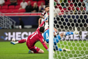 Arrascaeta brilha e Flamengo vence o Cruz Azul pelo Mundial