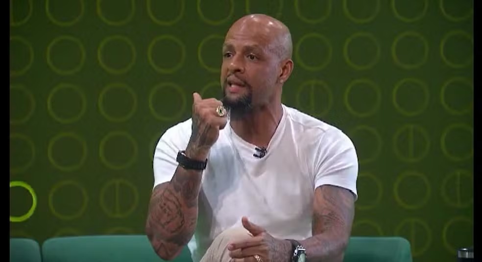 Felipe Melo crítica Vegetti, do Vasco, por reclamação em derrota na Arena MRV