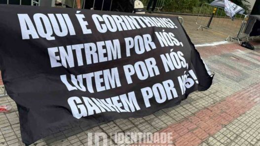 Corinthians chega em Minas Gerais pressionado pela torcida