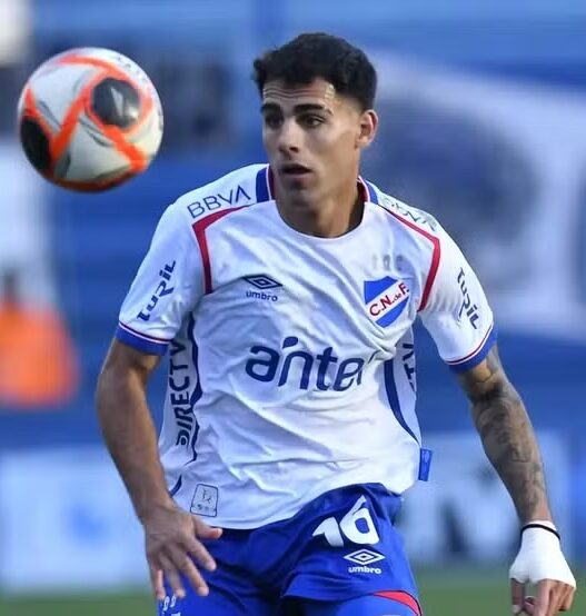 Botafogo avança por atacante destaque do Nacional-URU