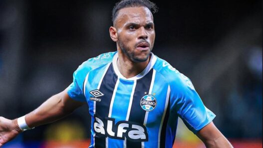 Grêmio encerra dívida com Braithwaite