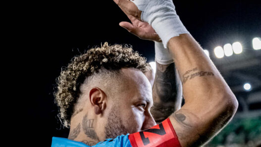 Jogos de hoje (07/12/25) ao vivo de futebol: onde assistir e horário