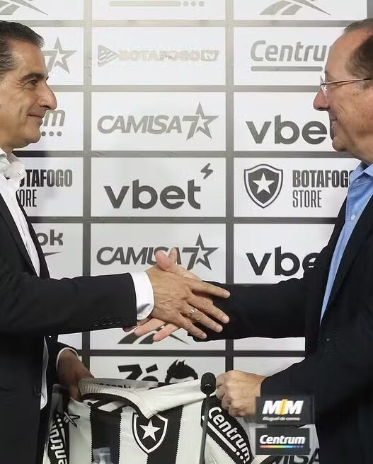 Paiva, ex-Botafogo, fala sobre Textor ao citar vitória sobre PSG: "Me disse que era o dia mais feliz da vida"