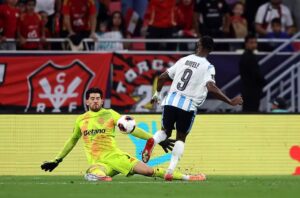 Rossi, do Flamengo, afirma que PSG não tira o sono da equipe