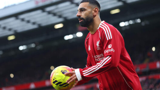 Van Basten critica Salah em treta com o técnico do Liverpool: "Cérebro de inseto"