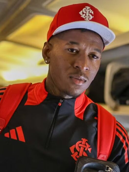 Flamengo reforça interesse em Vitão, do Internacional