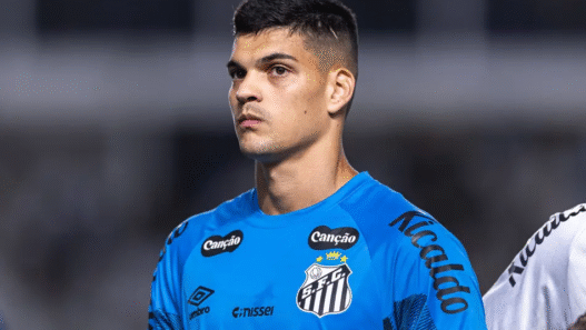 Flamengo prepara nova ofensiva por Gabriel Brazão e mantém Vitão como alvo para 2026