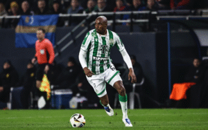 Botafogo faz investida por Júlio Romão, volante do futebol húngaro