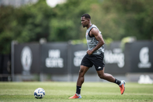 Vasco finaliza preparação para semifinal da Copa do Brasil; veja provável escalação