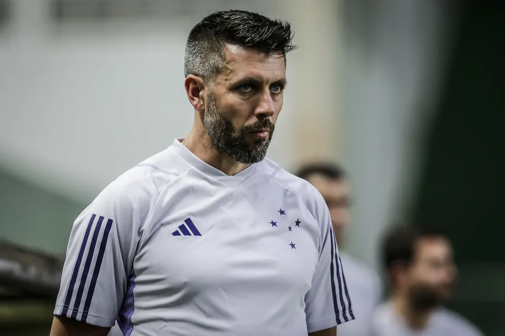 Inter muda rota após acerto de Tite com o Cruzeiro e coloca Pezzolano como prioridade para 2026