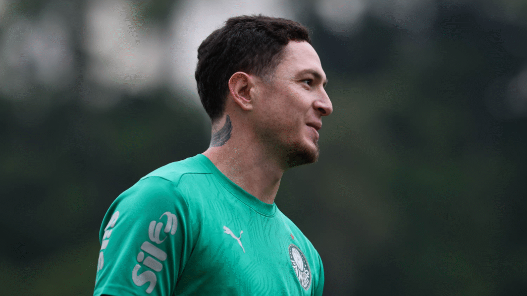 Palmeiras avalia futuro de Aníbal Moreno e aguarda propostas do mercado