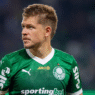 Palmeiras efetiva compra de Bruno Fuchs e assina com zagueiro até 2029