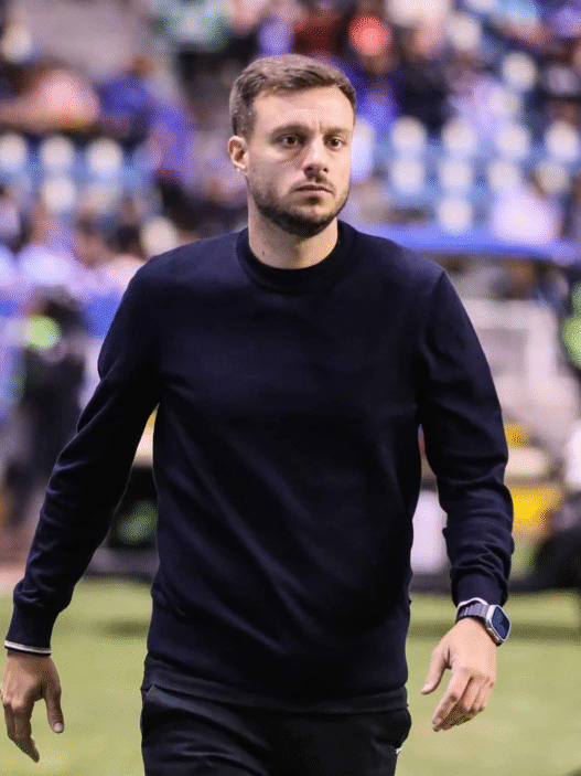 Textor entrevista Anselmi e negociação por comando do Botafogo avança