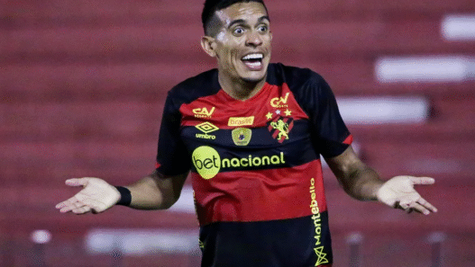 Igor Cariús encaminha saída do Sport e acerta com a Chapecoense