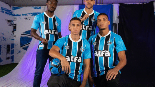 Grêmio rompe com a Alfa Bet após atrasos e anuncia nova patrocinadora máster