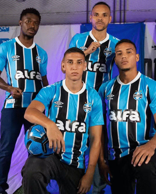 Grêmio rompe com a Alfa Bet após atrasos e anuncia nova patrocinadora máster