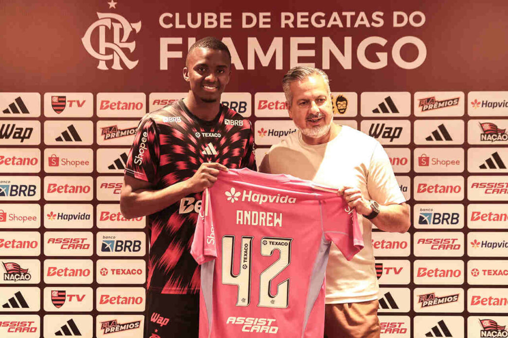 Andrew é apresentado no Flamengo e fala em sonho
