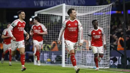 Arsenal vence o Chelsea em jogaço e abre vantagem na Copa da Inglaterra