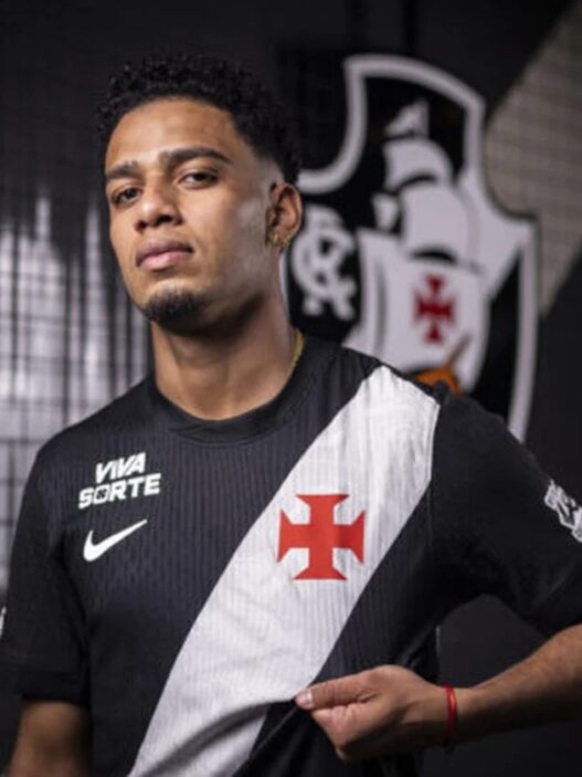 Brenner é apresentado no Vasco e destaca papel de Diniz