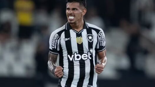 Botafogo vende defensor para o futebol da Rússia