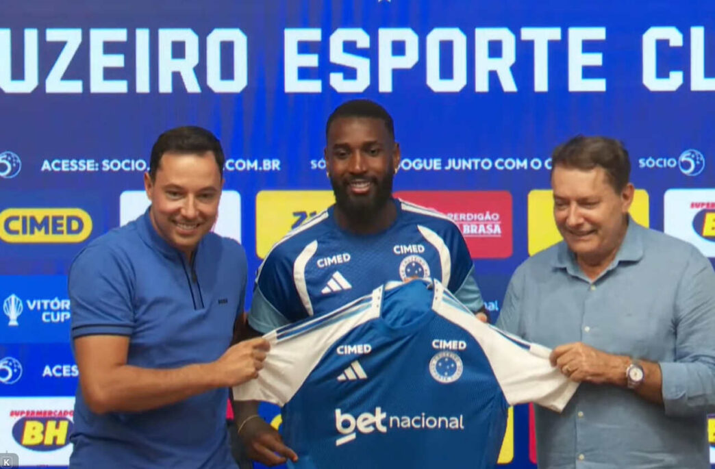 Gerson é apresentado no Cruzeiro e fala sobre disputa para estar na Copa