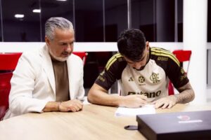 Flamengo corre para ter Paquetá contra o Corinthians