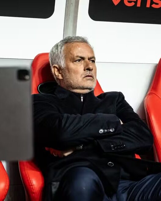 -Ídolo do Real se posiciona contra volta de José Mourinho