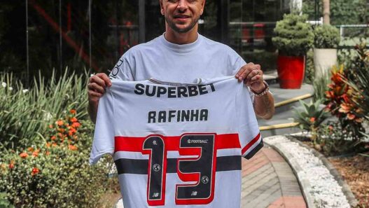 Rafinha assume cargo no São Paulo e cobra melhorias