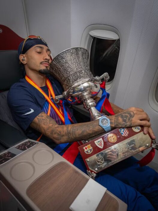 Raphinha vira o segundo maior artilheiro brasileiro de Barcelona x Real