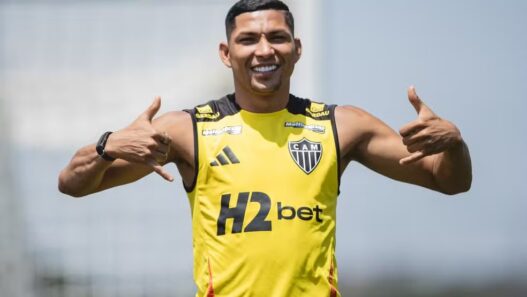 Santos encaminha chegada do atacante Rony