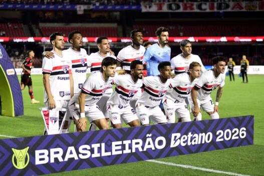 São Paulo vence o Flamengo de virada na estreia do Brasileirão