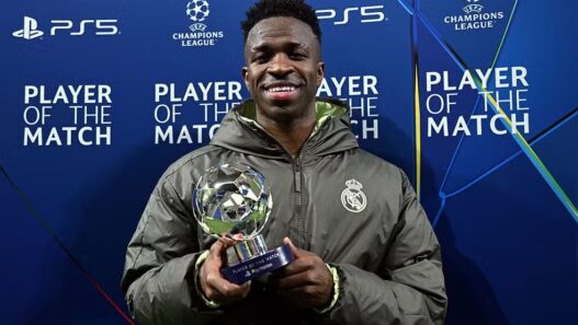 Vini Jr. admite chateação com vaias no Real Madrid: "Também sou humano"