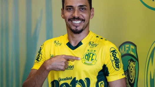 Mirassol anuncia a contratação do meia Eduardo