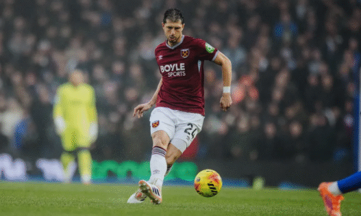 Grêmio monitora situação de Guido Rodríguez e avalia investida por volante argentino
