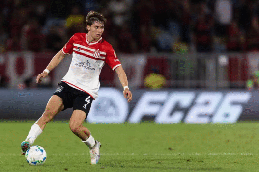 Bahia acerta a contratação de Román Gómez para a lateral direita