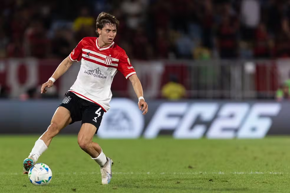 Bahia acerta a contratação de Román Gómez para a lateral direita