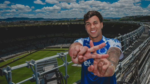 Cruzeiro renova com Kaio Jorge até 2030 e blinda artilheiro do futebol brasileiro