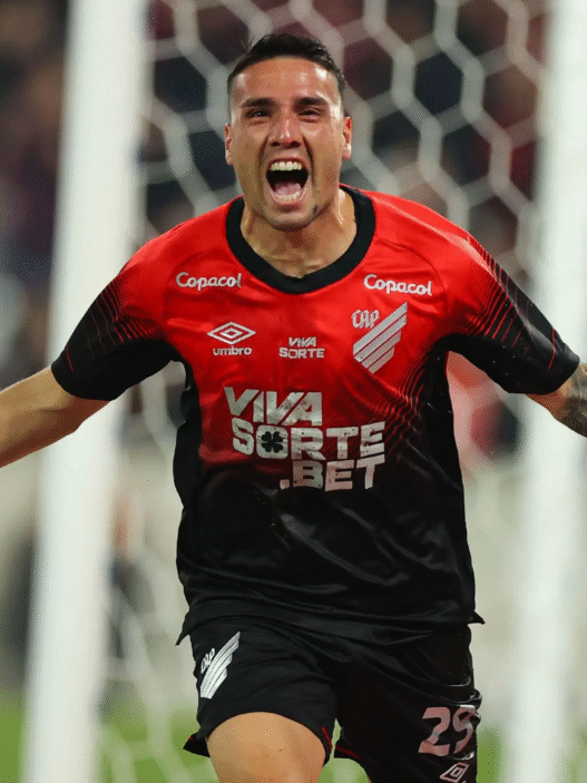 Athletico confirma compra de Gastón Benavídez e garante lateral até 2028