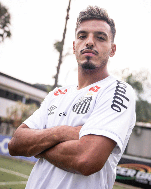 Santos anuncia empréstimo de Gabriel Menino